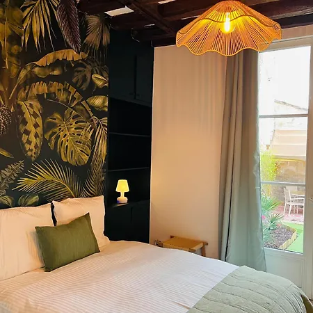 Apartment Nouveau ! Place Gambetta Superbe 2 Pieces Avec Cour Ensoleillee *