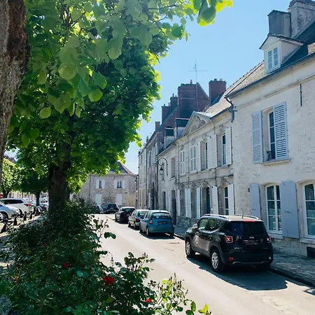 Apartment Nouveau ! Place Gambetta Superbe 2 Pieces Avec Cour Ensoleillee Crepy-en-Valois